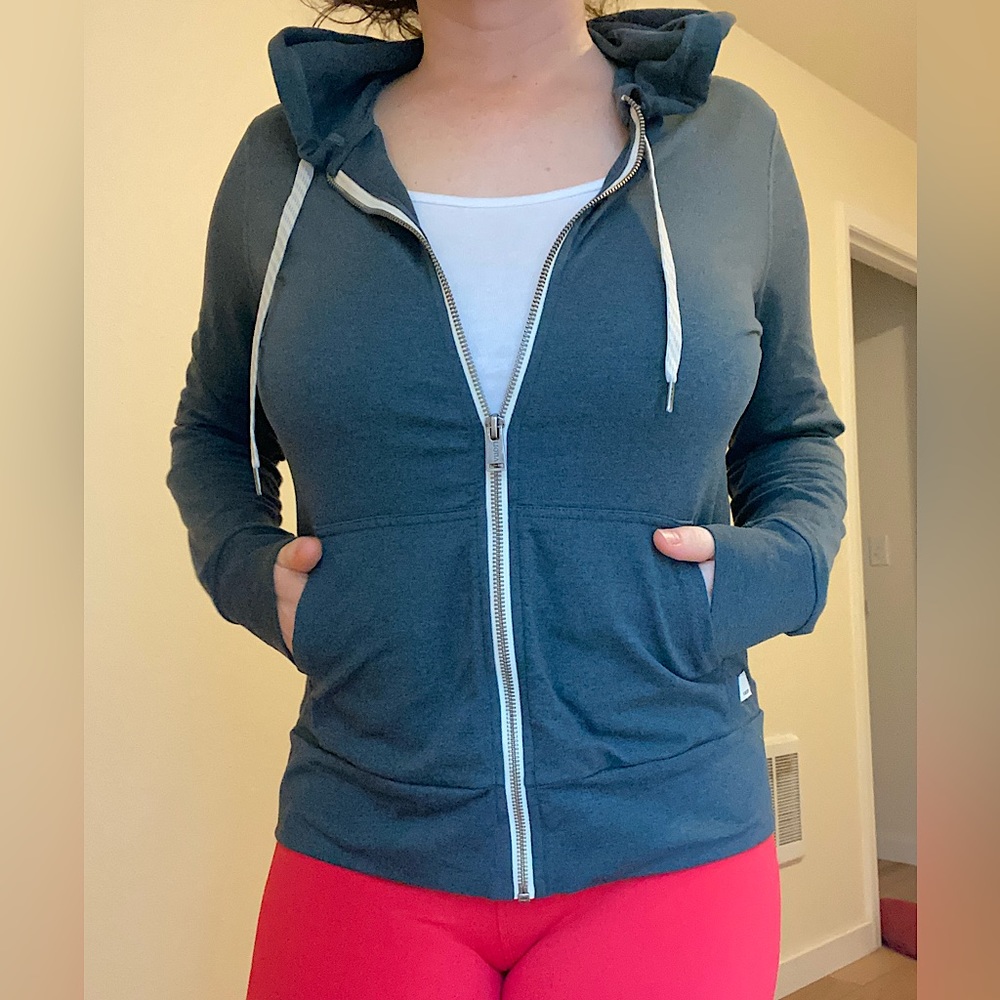 Vuori Halo Performance Hoodie 2.0 Women's DreamKnit Hoodie Lake Heather